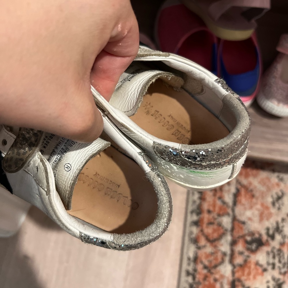 Size 13 kids girls golden gooses. Still in great shape . Have box